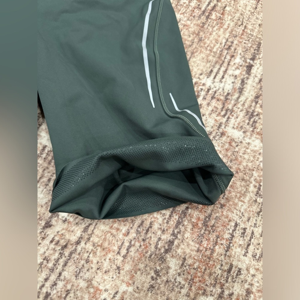 Lululemon Base Pace High-Rise Reflective Short Biker Size 2 Smoked Spruce Green - Picture 3 of 8